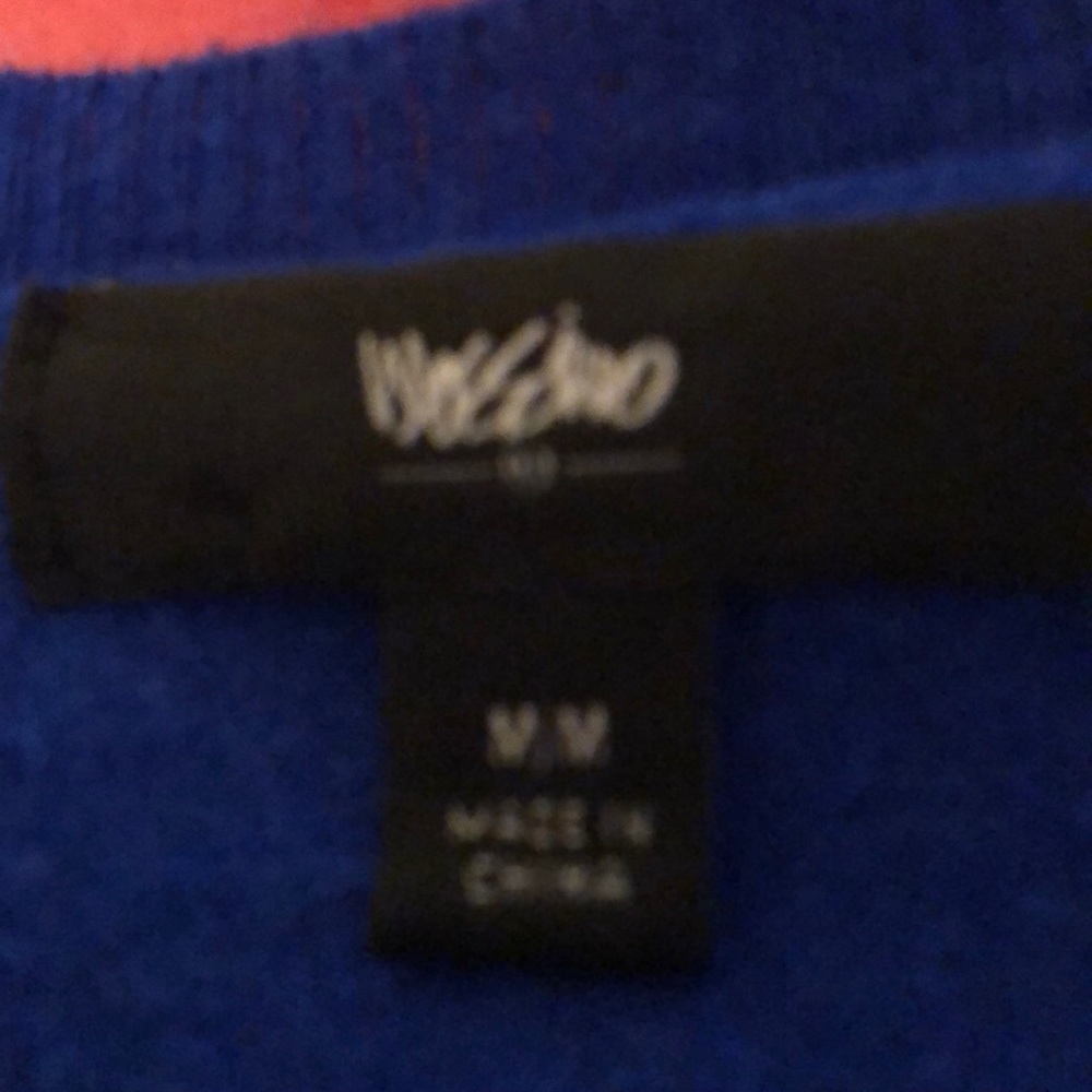 Blue sweater - Picture 2 of 3